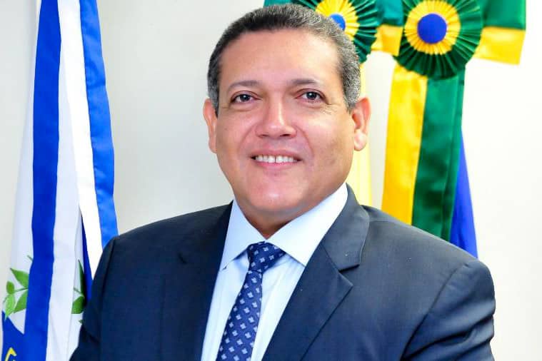 Nunes Marques vota para manter decretos de Bolsonaro sobre armas: 'Direito de defesa'