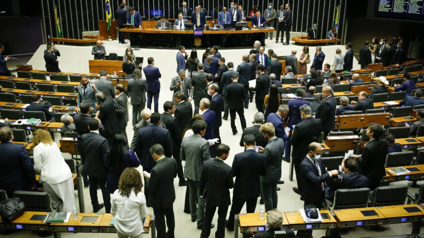 Câmara dos Deputados retoma debate sobre proibição de delações premiadas por presos