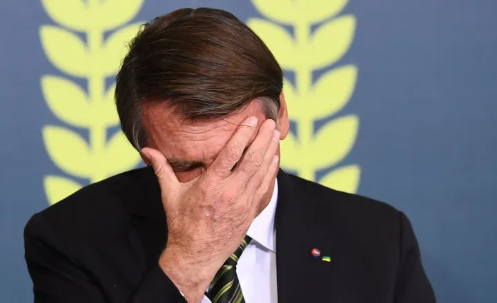 PF indicia Bolsonaro em investigação sobre cartão de vacinas e comércio internacional de joias