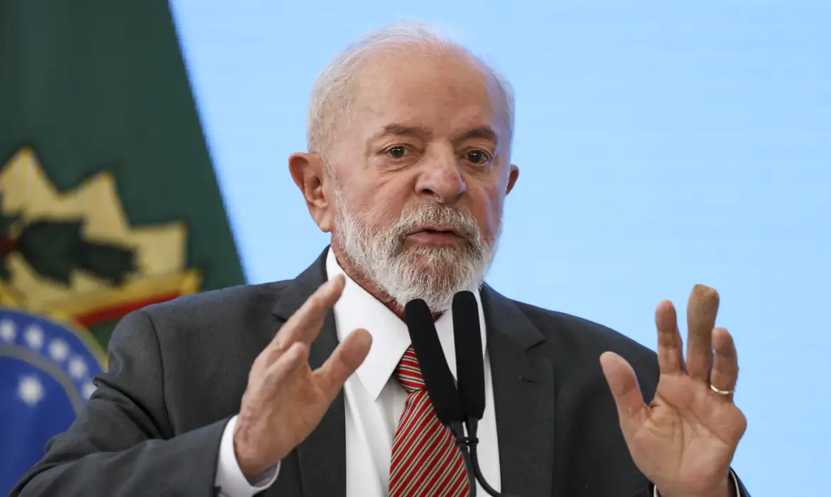 Lula é acusado pelo PSDB de manipulação da mídia e planeja ação judicial