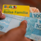 Bolsa Família será antecipado: brasileiros de mais de 600 cidades vão receber antes