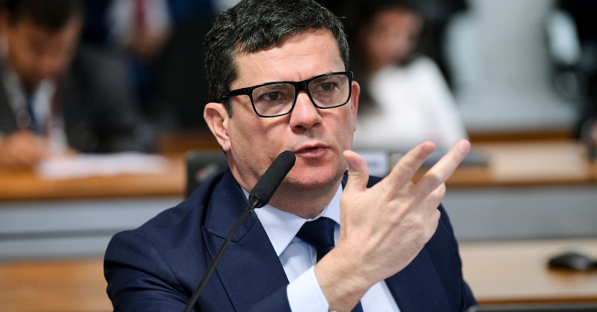 Inspirado por Trump, Sergio Moro Apresenta Projeto para Enquadrar PCC e Comando Vermelho como Organizações Terroristas