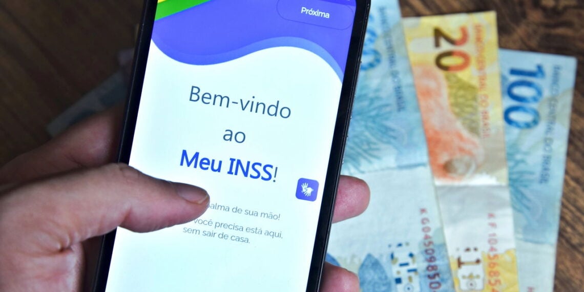 INSS 2025: Como Consultar Seu Benefício e Evitar Bloqueios